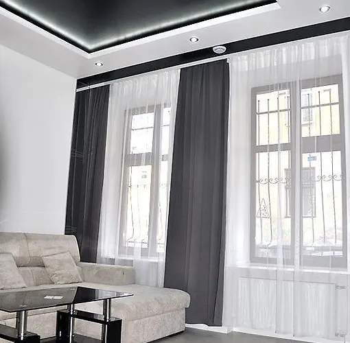 150 Metres To Ploscha Rynok